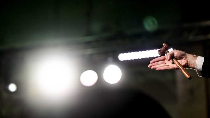 محكمة إسرائيلية تدين أولمرت في دعوى تشهير بنتنياهو