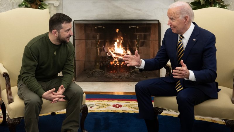 زيلينسكي يؤكّد على وقع تصفيق أعضاء الكونغرس الأميركي أنّ أوكرانيا "لن تستلم أبداً"