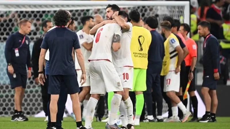 الصين هونغ كونغ تلغيان حصص السفر عبر الحدود واختبارات كوفيد